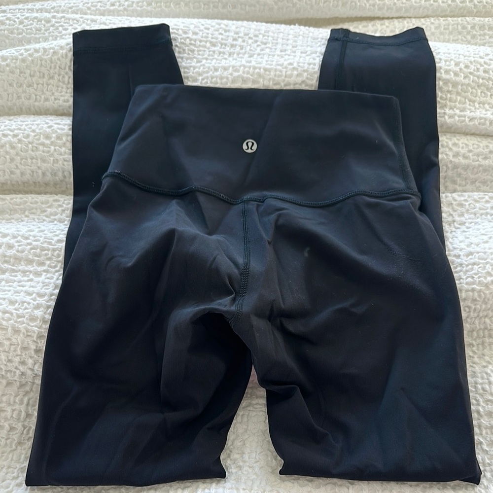 Lululemon luxtreme mint condition 28 length size 2 in black